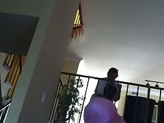 video puatas xxx 1 limpiadora intermitente y ella ayuda a