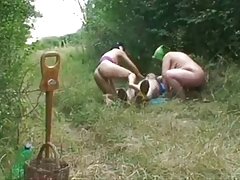 pareja viejas folladoras de ancianos con chica joven