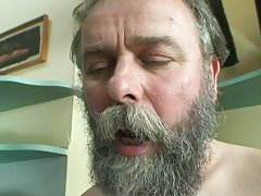 Videos xxx adolescente caliente follada por viejo
