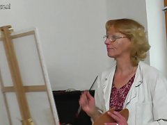 Ver videos porno pintora abuela vieja es follada por su joven modelo