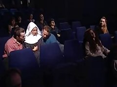 Grandes culos porno laura &amp;amp;amp; amp; madalina en el cine en una orgía