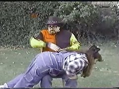 Videos x de maduras grasos palmada en la granja