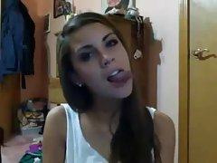 Ella se lo afeita, juega con él y luego lo cogemos