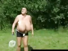 abuela videos de mujeres con buenas tetas tetona jugando bádminton