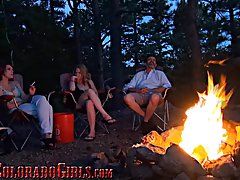 Detrás videos xxx com de las escenas - camping con las chicas de colorado real