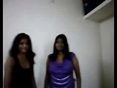 Video porno video porno tia india tetas tetona haciendo mamada a su cliente