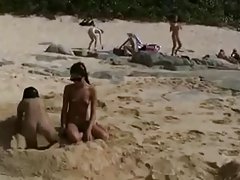 Youtube peliculas porno amia y tanner - adolescentes lindos que se divierten en una playa nudista