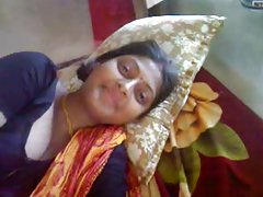 Mujeres putas boudi bengalí desi hermosa con tetas sexy devar expuestos