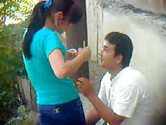 Uzbek xxx mujeres putas pareja joven al aire libre - khwarezm