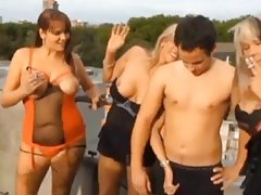 Porno chicas desnudas busty babes maduras humo y chupar la polla