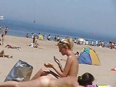 2 mujeres porno chicas desnudas en la playa Blond &amp;amp;amp; amp; Castaño por snahbrandy
