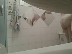 madura putas xxx dans la salle de bain