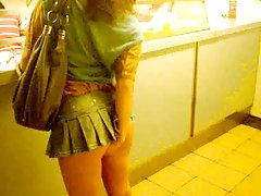Pinkfluff videos porno de caseros Sin Bragas Upskirt En Comida china para llevar