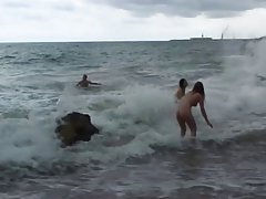Videos xxx gratis muy zorras trío en la playa