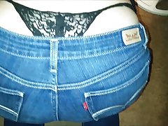 Porno casero cum en un culo de jeans colas de ballena