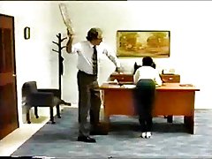 Naughty mujeres no desnudas Girl School enseñó una lección