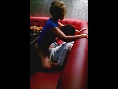 Bienes xxx mujeres peladas separador puto chico en la sala de champán!