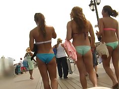 Videos en porno bikini babes colillas triple play (graz 21)