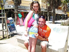 Xxxvideos porno la pequeña puta de playa en mallorca