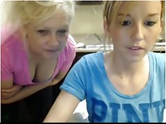 Videos chicas ardientes dos niñas - maduras y joven en webcam