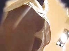 Chica posturas sexo adolescente en bragas blancas - Upskirt
