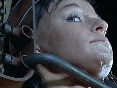 Strappado, ver videos xxx claustrofobia y orgasmo aprieto para cautivo