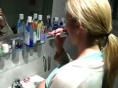 sorpresa videos xx gratis en el baño