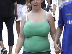 Gratis xxx busty candid