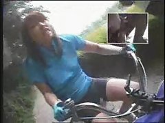Montar sexo con maduras cachondas consolador-bikes en público
