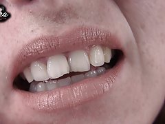 Mujeres putitas labios de femdom de femdom esclavo educación culto