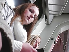 tren putasxxx videos gratis - sentado en el medio