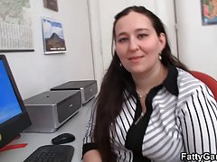 Morras bien calientes nena gorda oficina debe coger su cliente