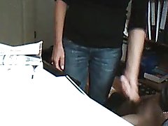 Muyzorras porno secretario masturbación con la mano