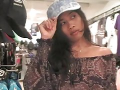 Videos x porno upskirt asiática de vacaciones mostrando mi culo sin pantalones