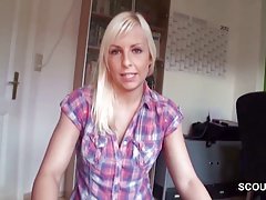 Hermana las putas mas putas de paso alemán capturado hermano y ayuda con handjob